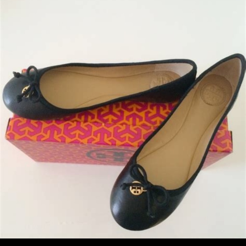 Tory Burch Chelsea Mestico Leather Ballet Flats